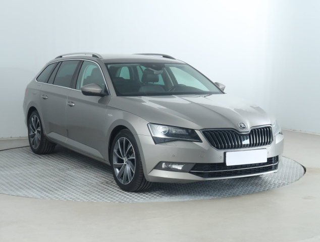 Škoda Superb 2016