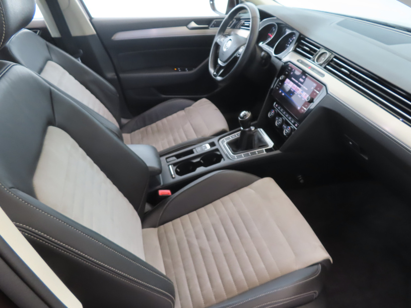 Volkswagen Passat, 2017