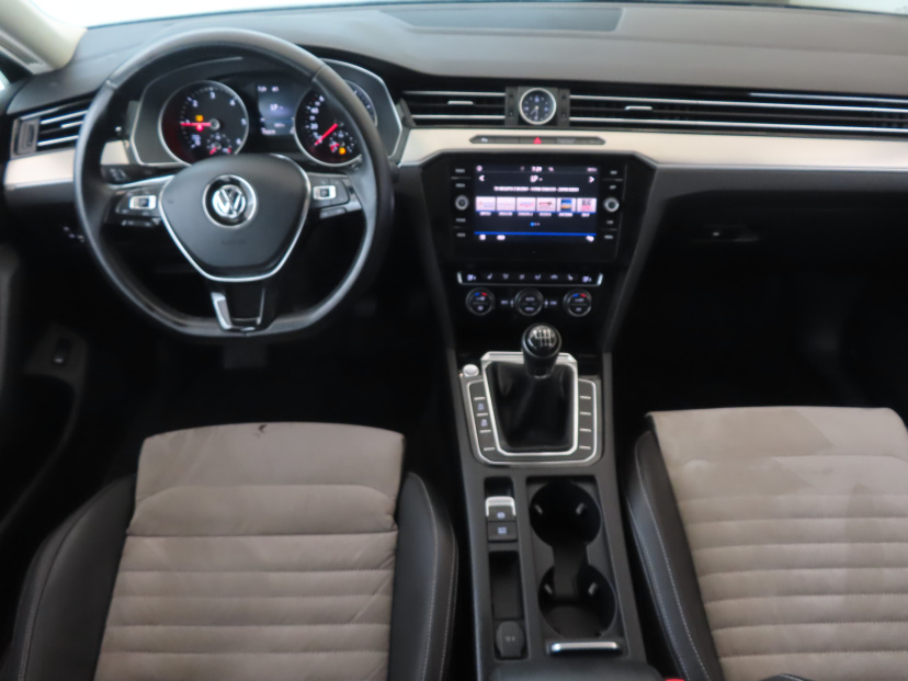 Volkswagen Passat, 2017