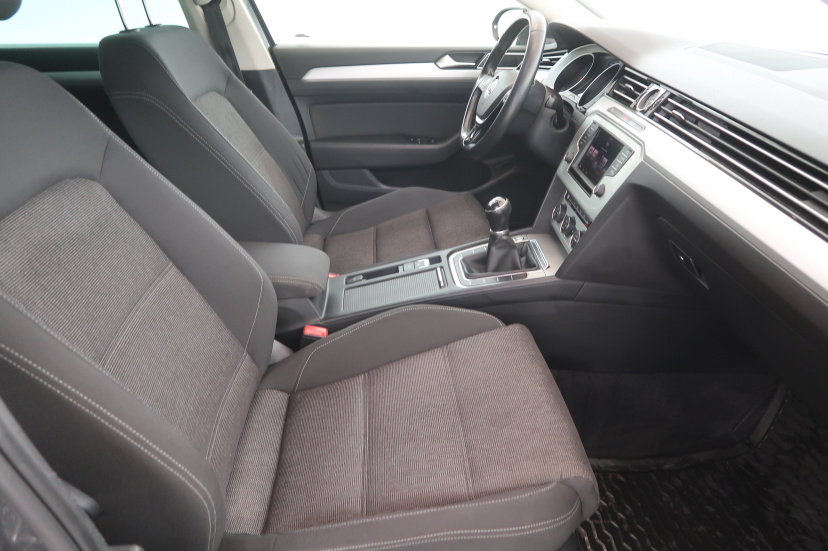 Volkswagen Passat, 2015