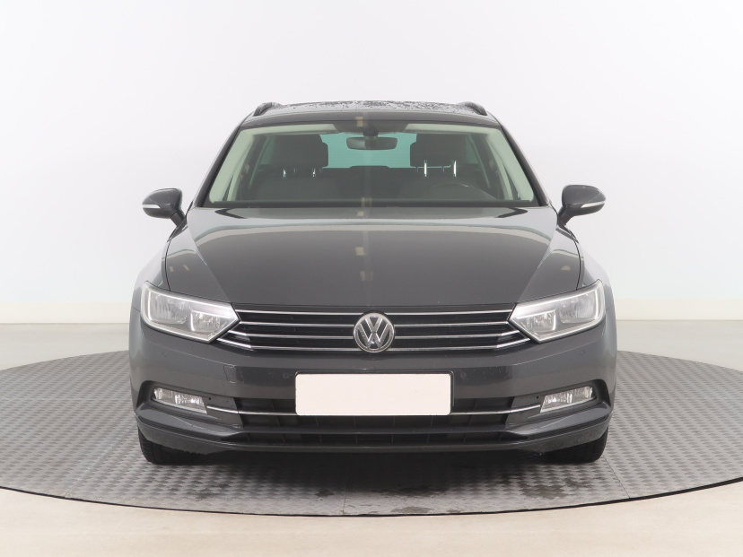 Volkswagen Passat, 2015