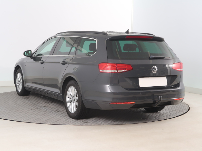 Volkswagen Passat, 2015