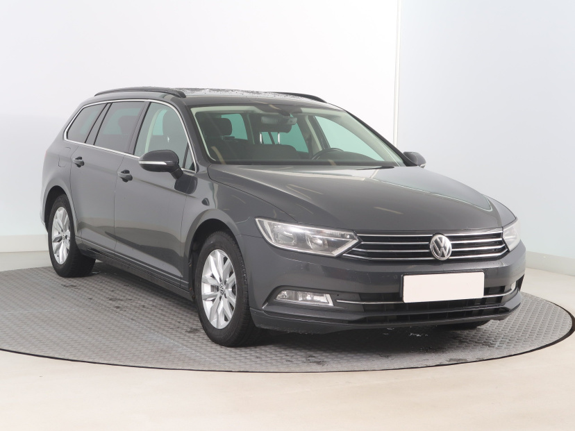 Volkswagen Passat, 2015