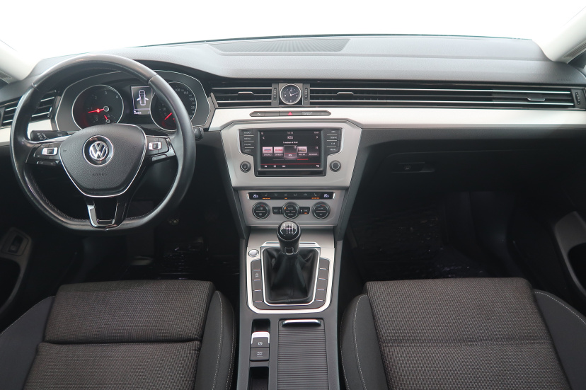Volkswagen Passat, 2015