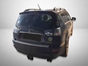 Mitsubishi Outlander - 2011