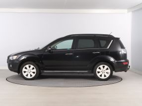 Mitsubishi Outlander - 2011