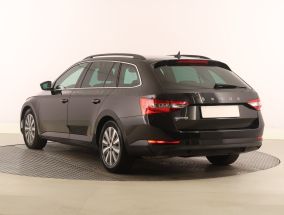 Škoda Superb - 2022