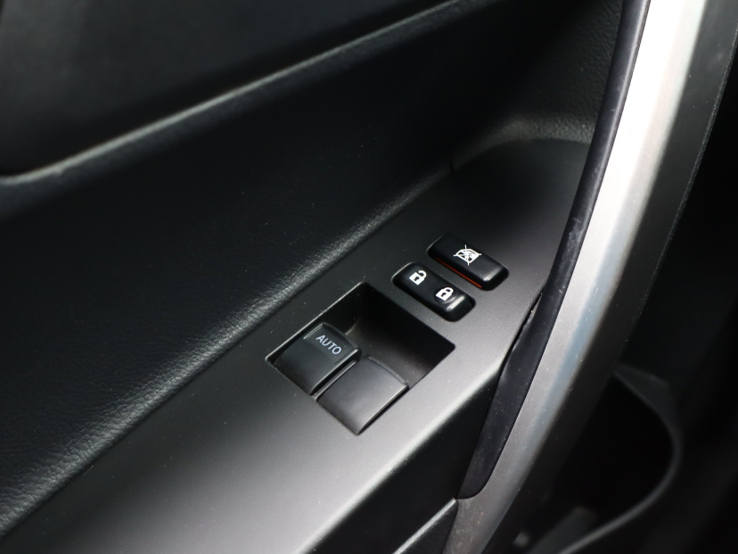 Toyota Auris, 2013