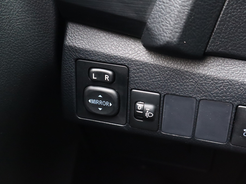 Toyota Auris, 2013