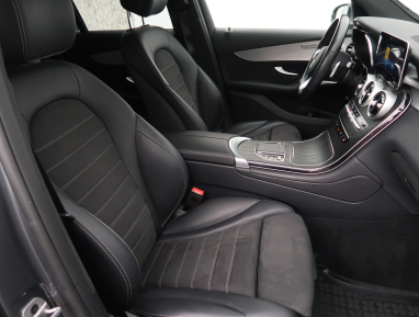 Mercedes-Benz GLC - 2022