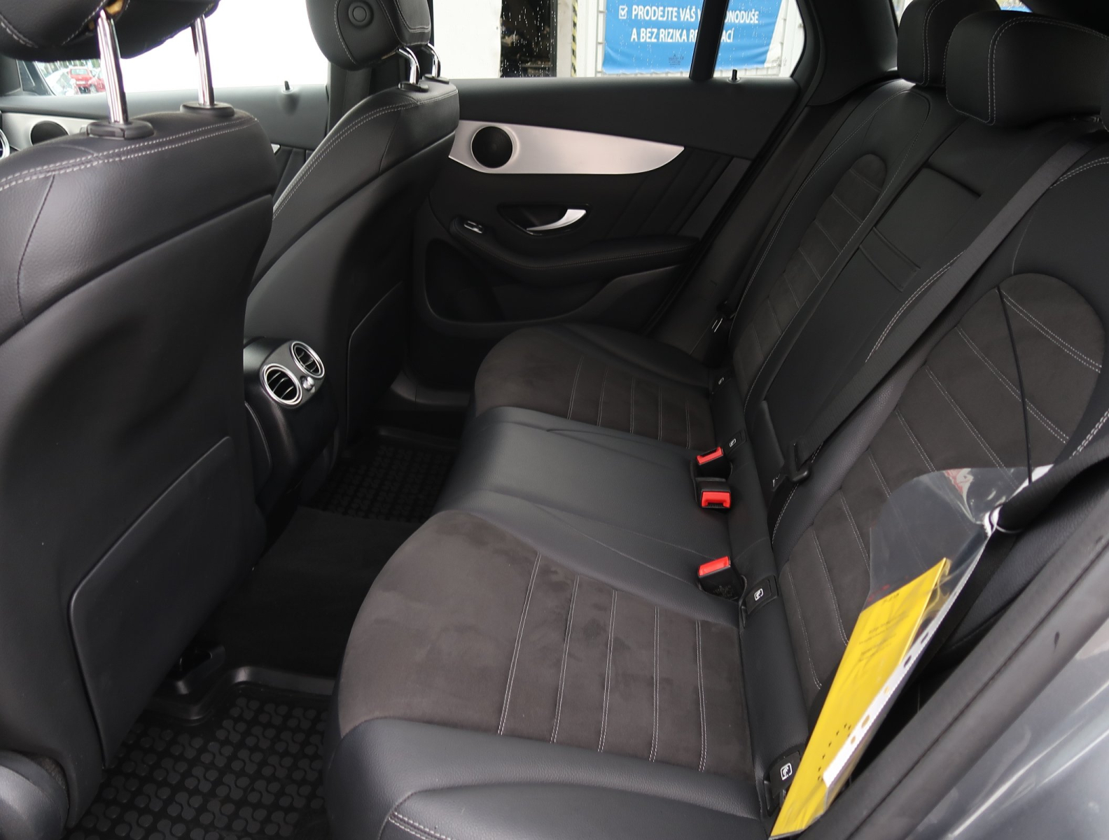 Mercedes-Benz GLC - 2022