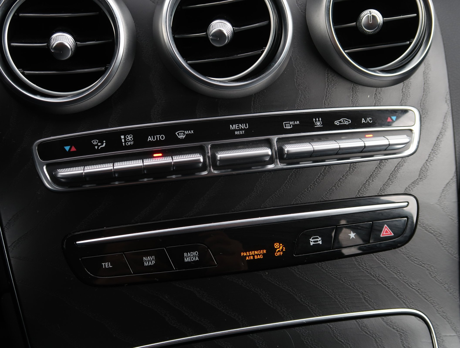 Mercedes-Benz GLC - 2022