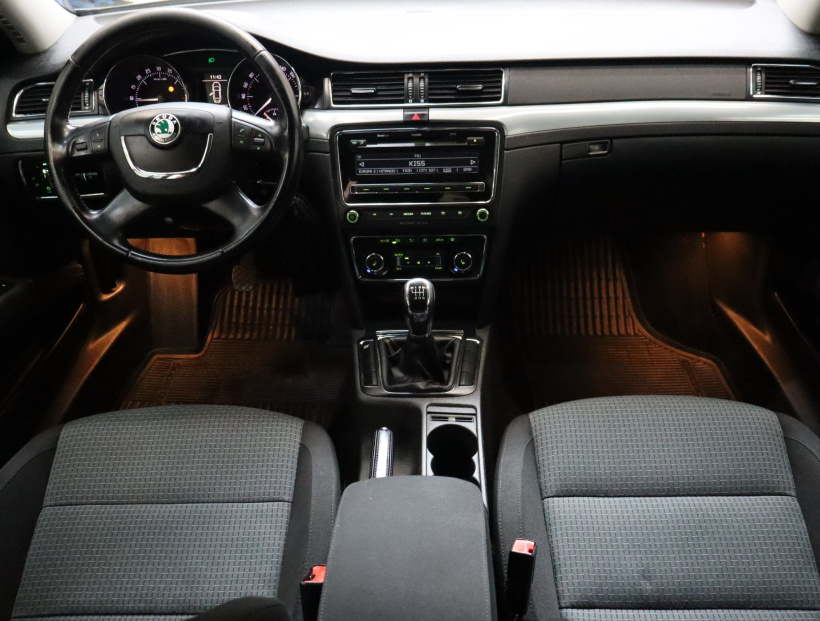 Škoda Superb, 2009