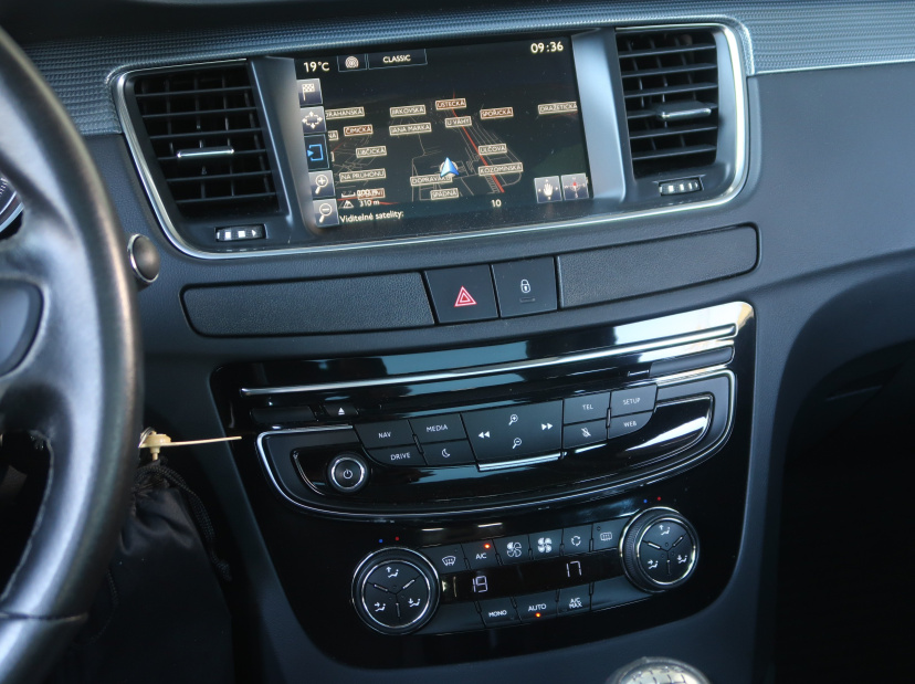 Peugeot 508, 2015