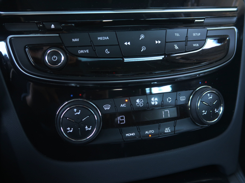Peugeot 508, 2015