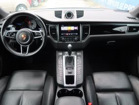 Porsche Macan - 2017