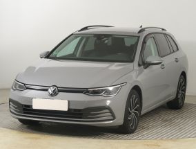 Volkswagen Golf - 2021