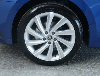 Škoda Octavia - 2024