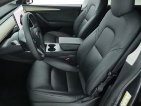 Tesla Model Y - 2022