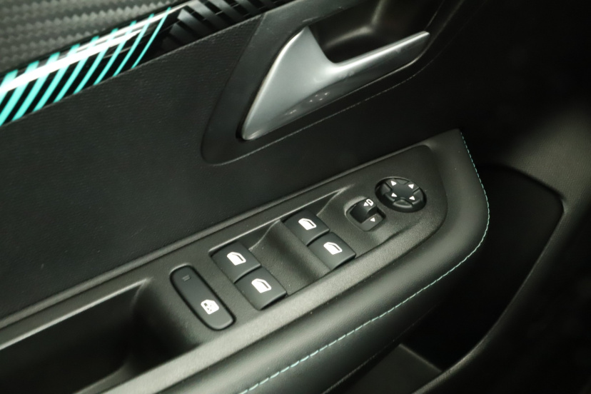 Peugeot 208, 2021