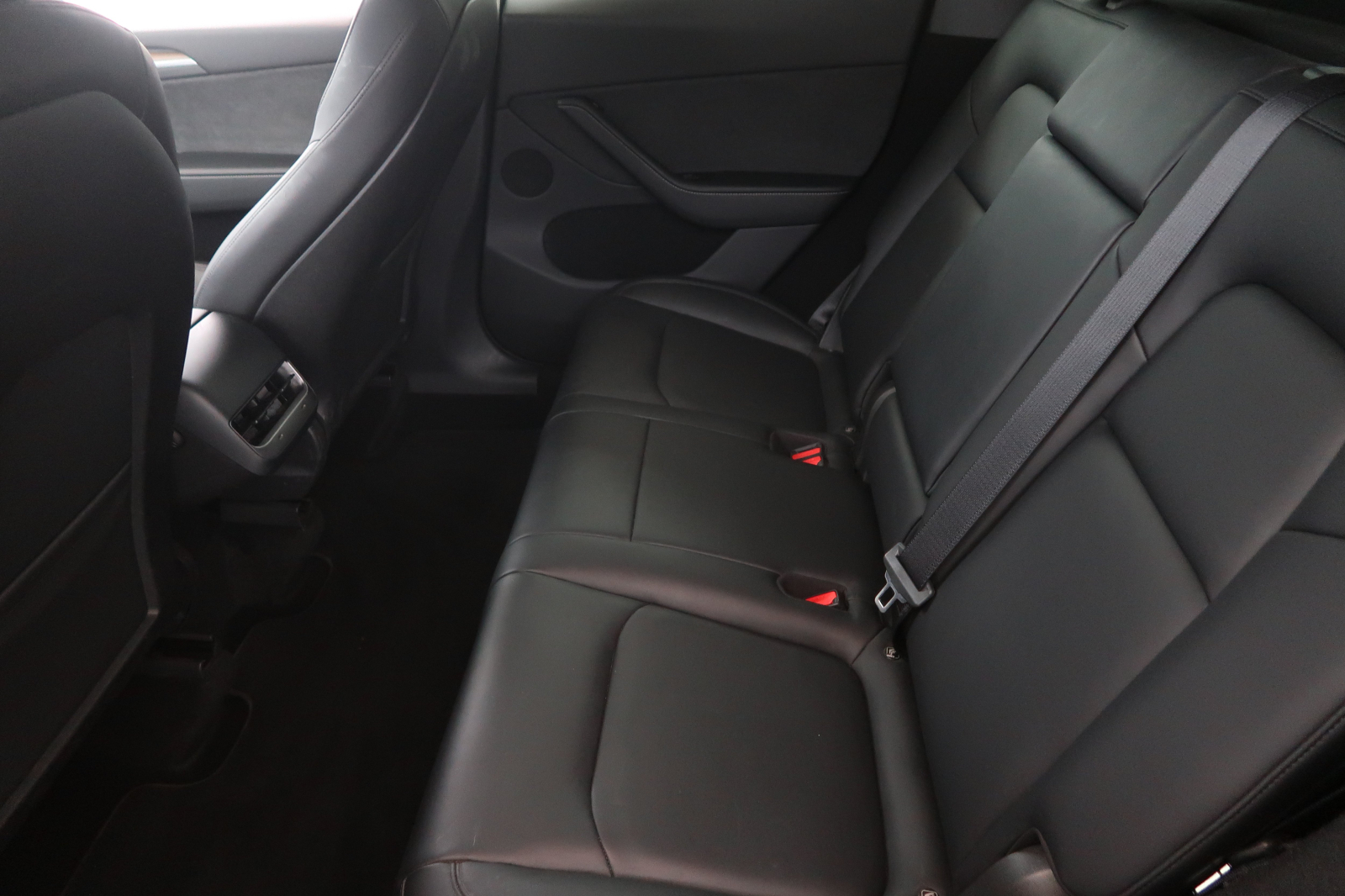 Tesla Model Y - 2023