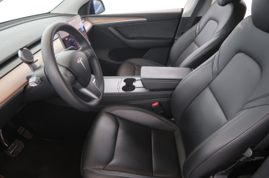 Tesla Model Y - 2023