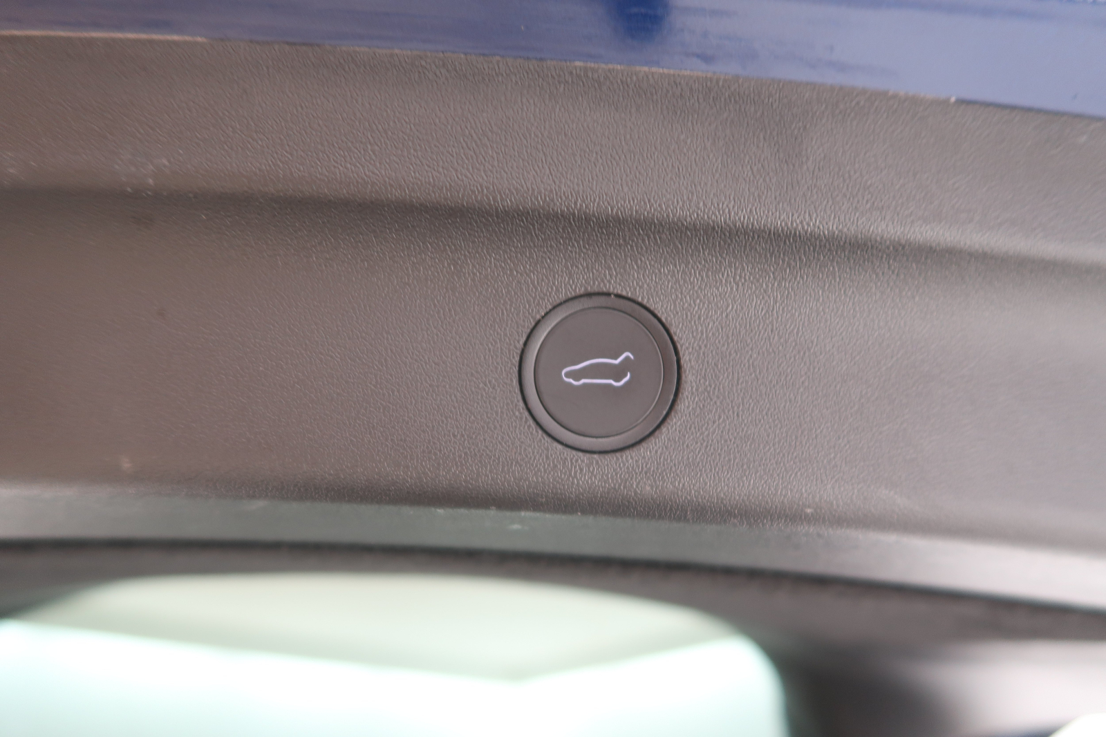 Tesla Model Y - 2023