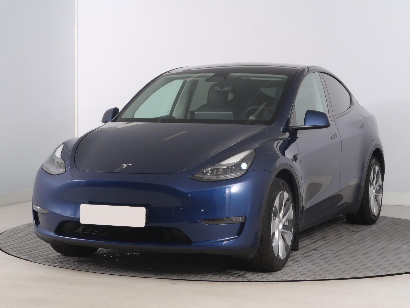 Tesla Model Y - 2023