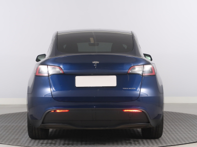 Tesla Model Y - 2023