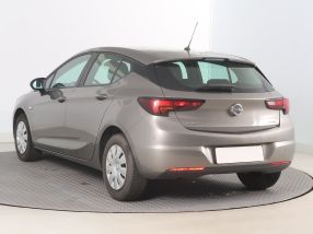 Opel Astra - 2016