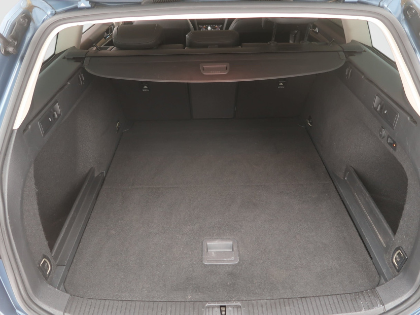 Volkswagen Passat, 2016