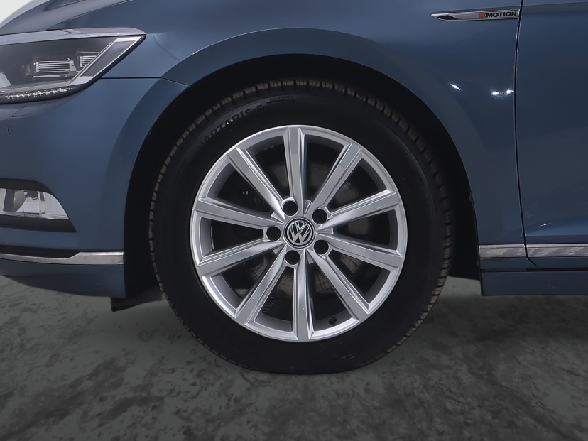 Volkswagen Passat, 2016