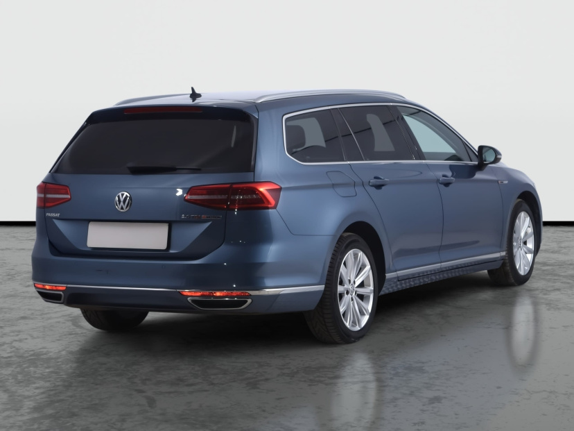 Volkswagen Passat, 2016