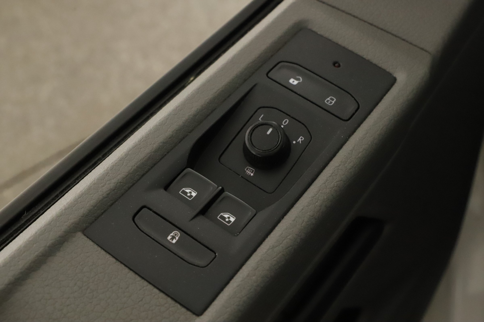 Volkswagen Caravelle - 2021