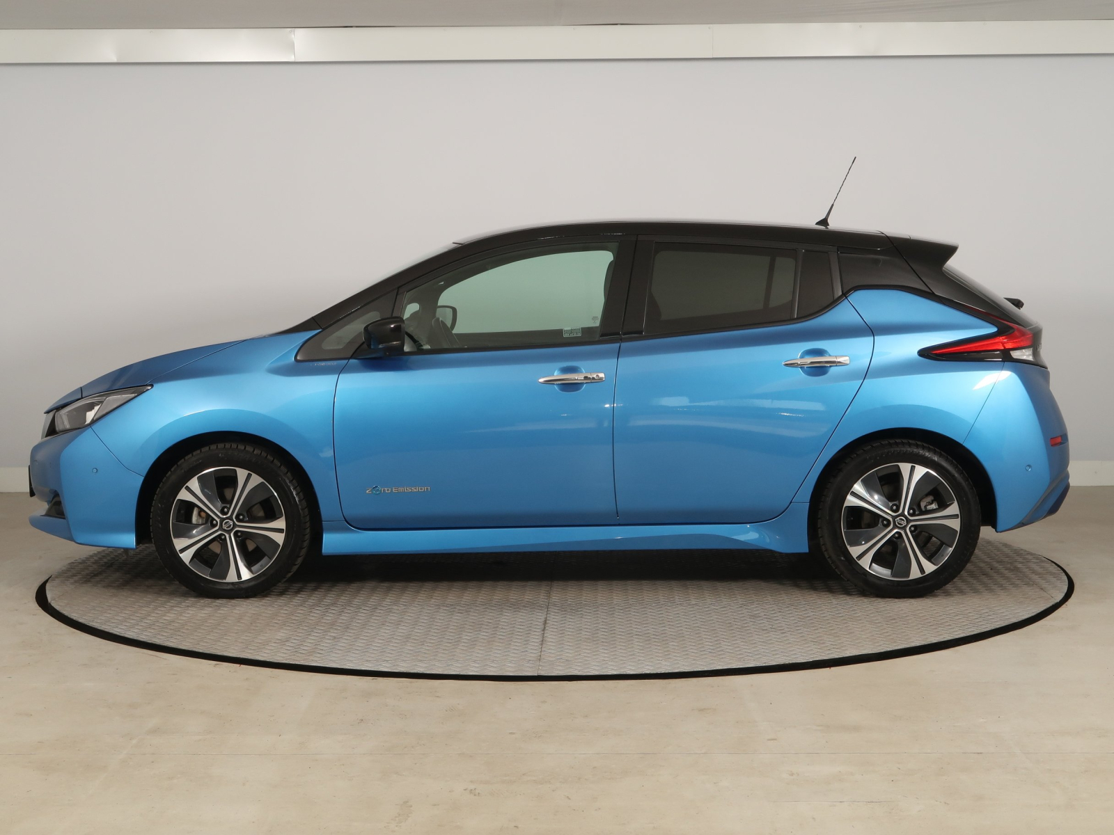 Nissan Leaf - 2022