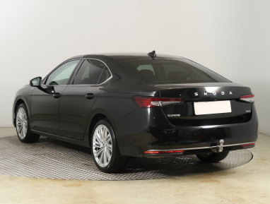 Škoda Superb - 2024