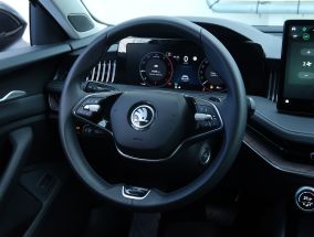 Škoda Superb - 2024