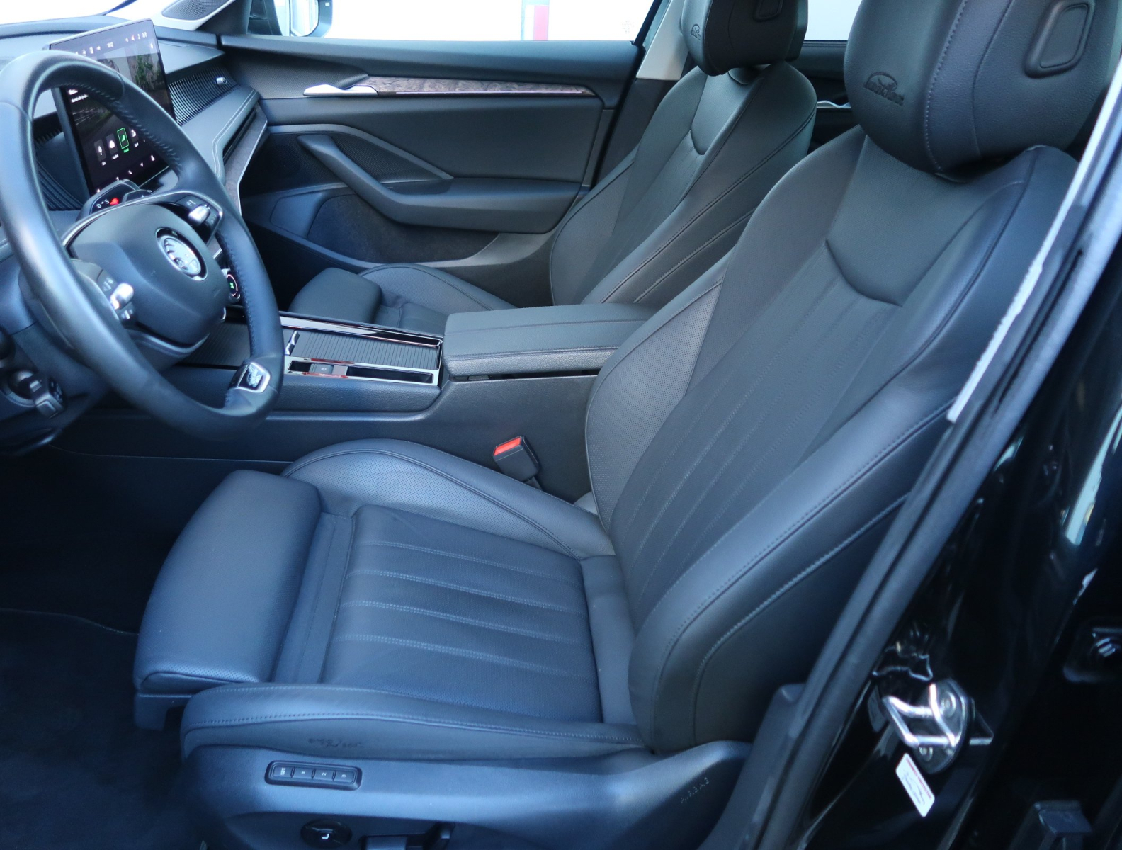 Škoda Superb - 2024