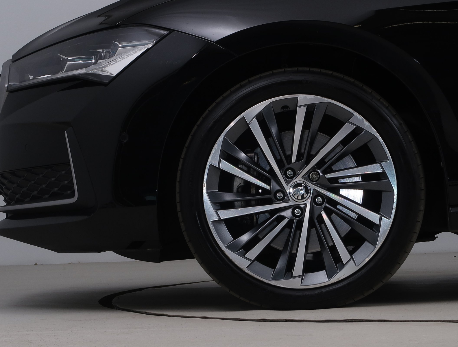 Škoda Superb - 2024