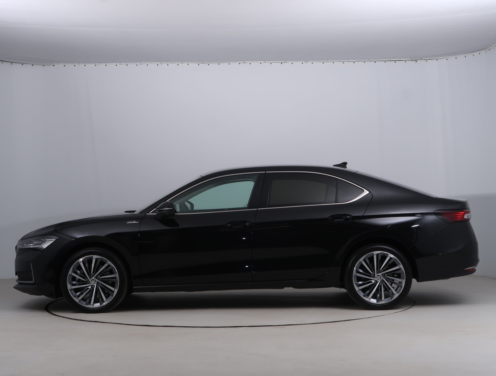 Škoda Superb - 2024