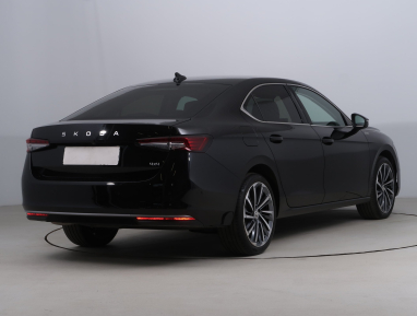Škoda Superb - 2024