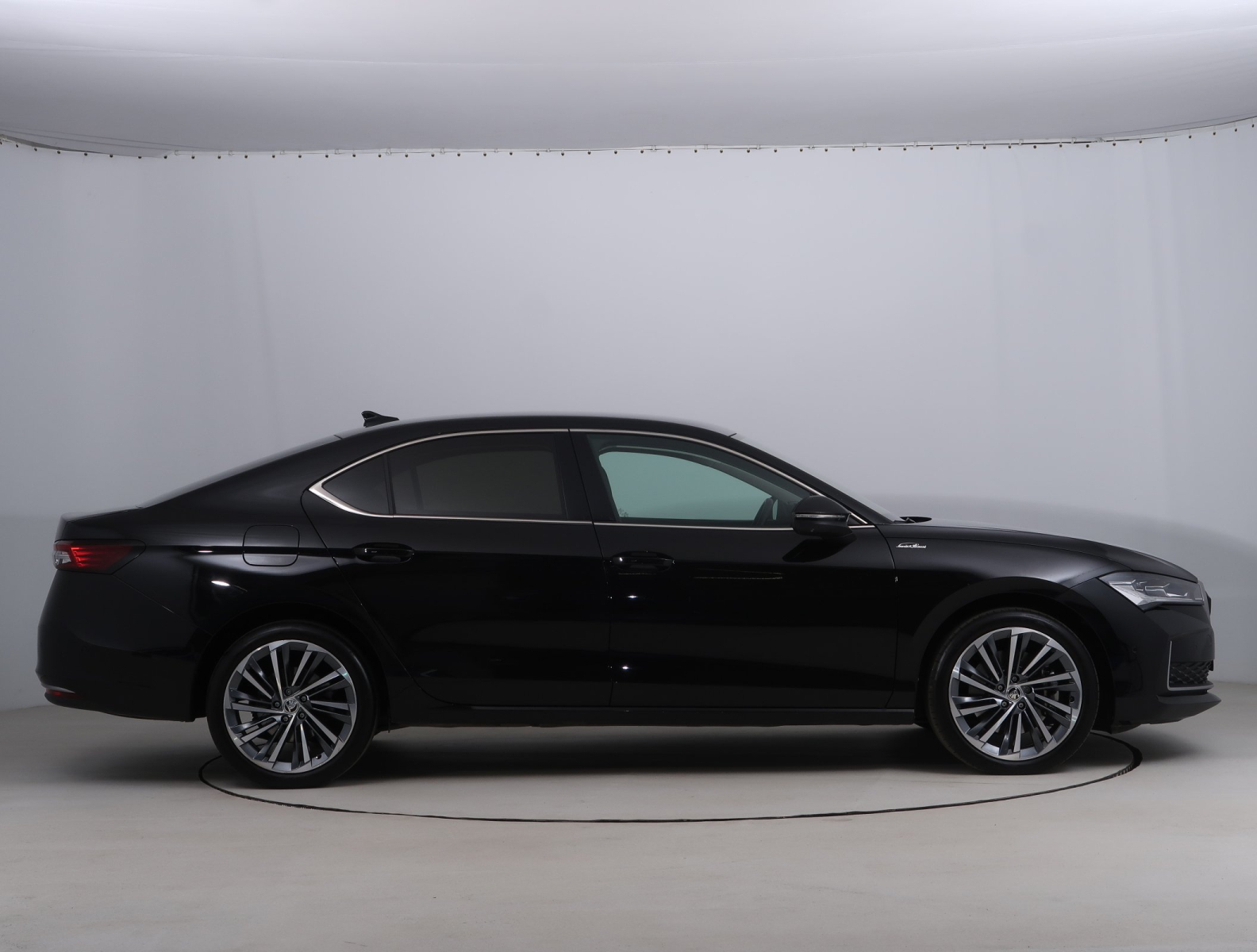 Škoda Superb - 2024