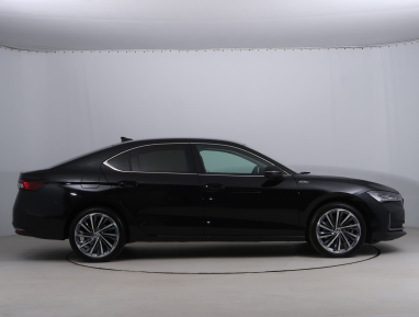 Škoda Superb - 2024