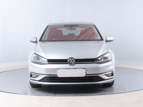 Volkswagen Golf - 2020