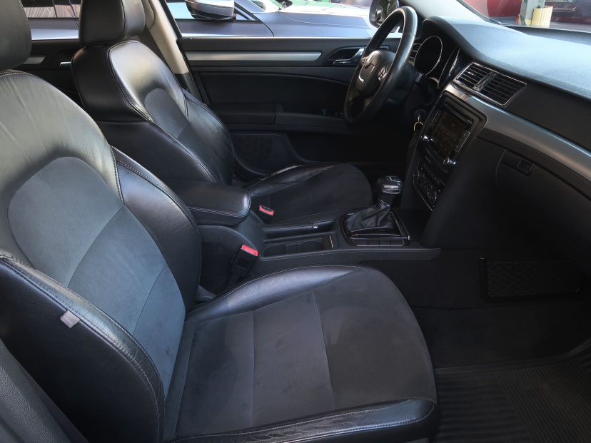 Škoda Superb, 2009