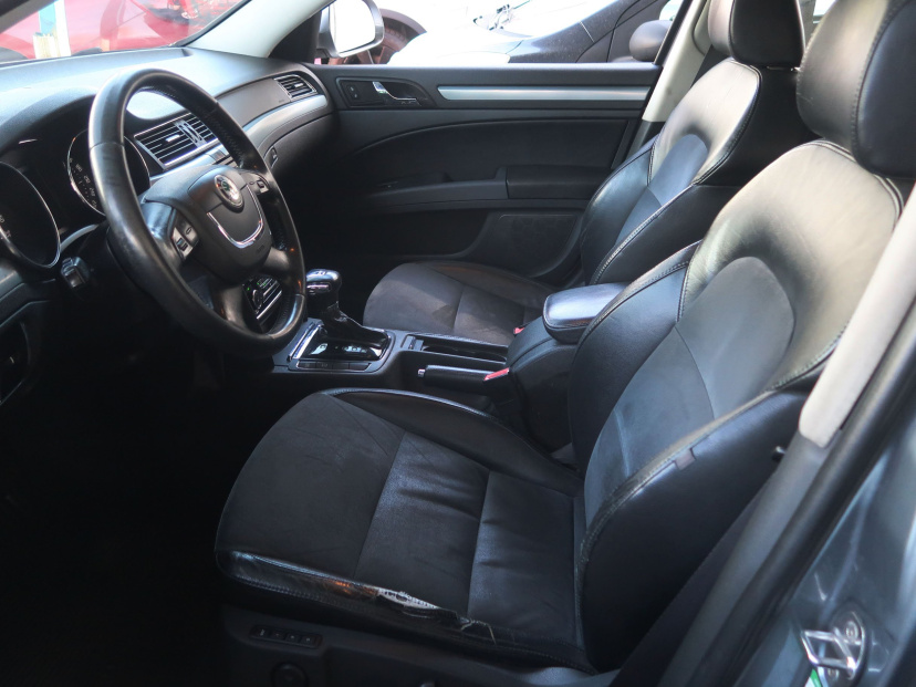 Škoda Superb, 2009