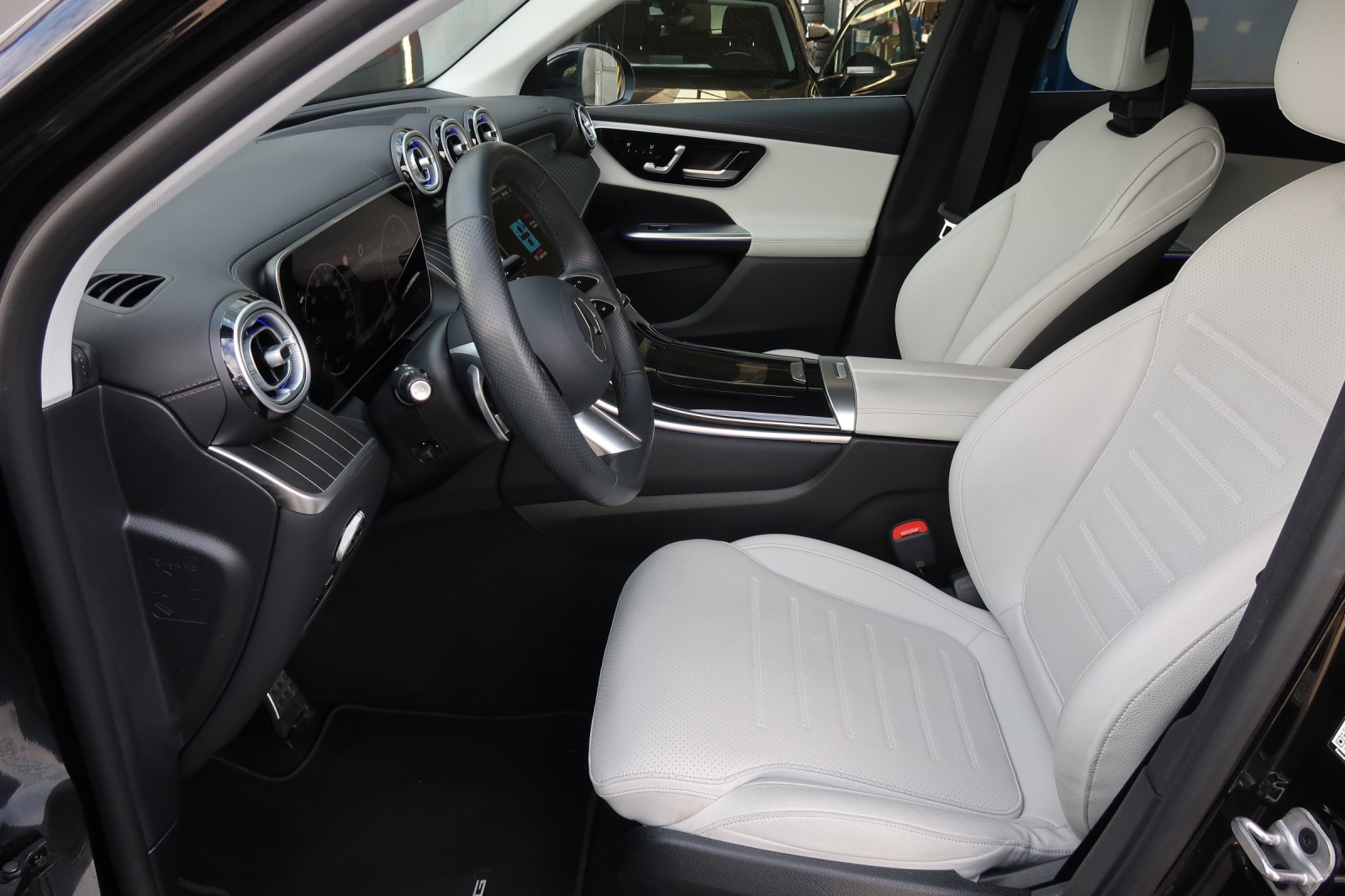 Mercedes-Benz GLC - 2024