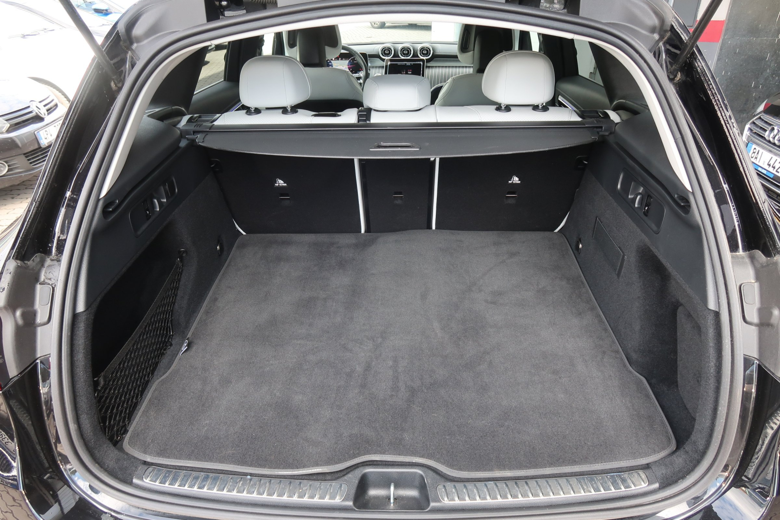 Mercedes-Benz GLC - 2024