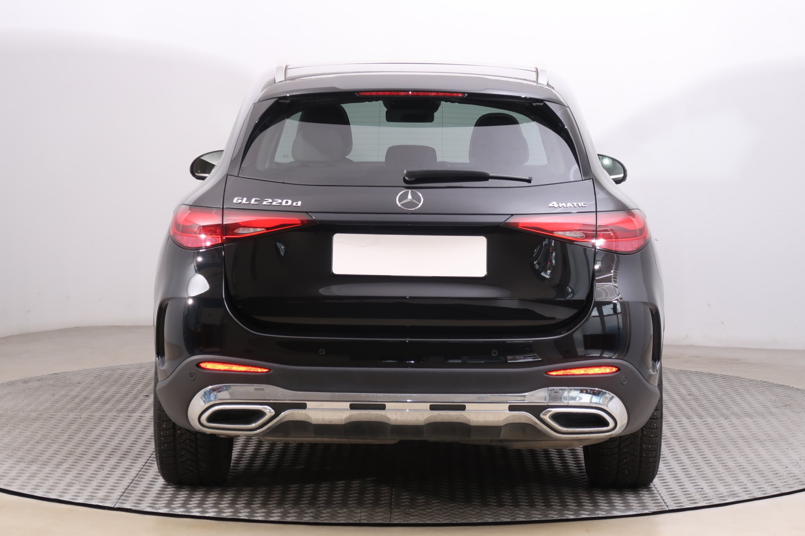 Mercedes-Benz GLC - 2024