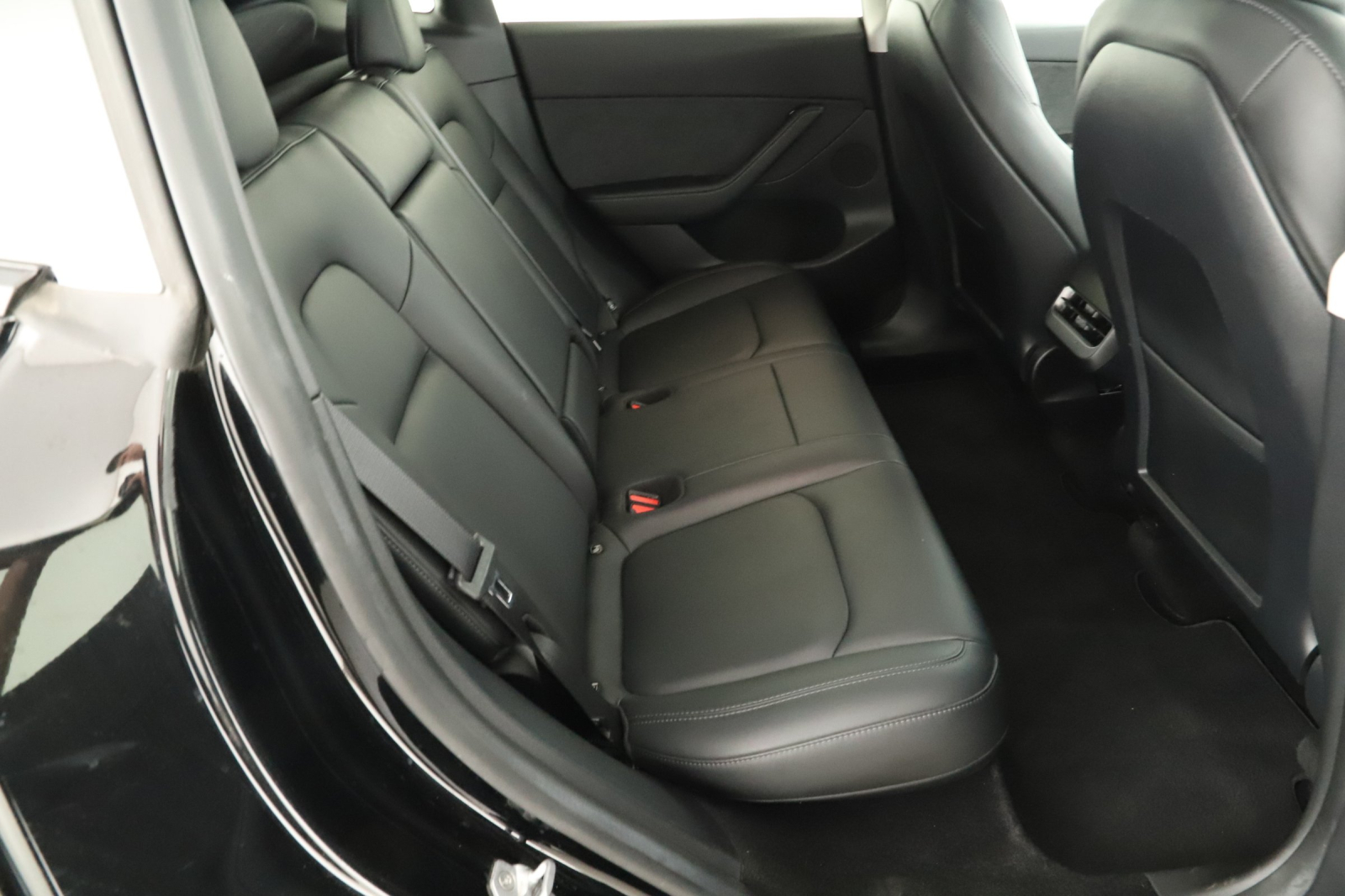 Tesla Model Y - 2023